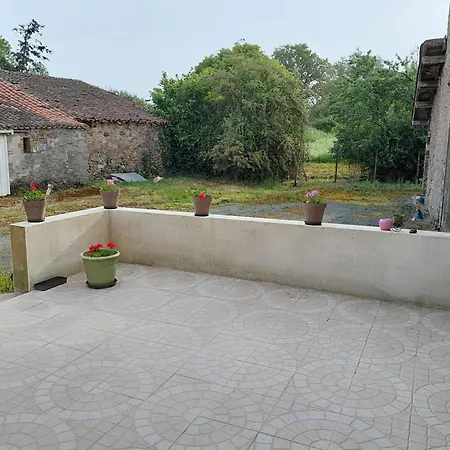 Chambre A La Campagne Saint-Hilaire-le-Vouhis Exterior photo